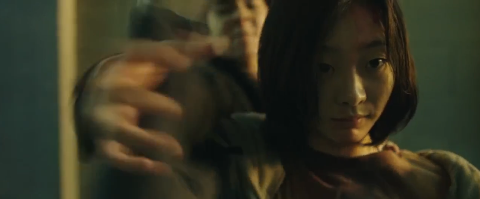 魔女2|韩国爽片:《魔女2》看似可爱的少女,一拳就打爆了歹徒