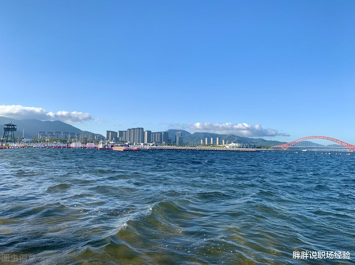 |职场中,越早知道越好的四条法则,不懂的话会阻碍自己的发展