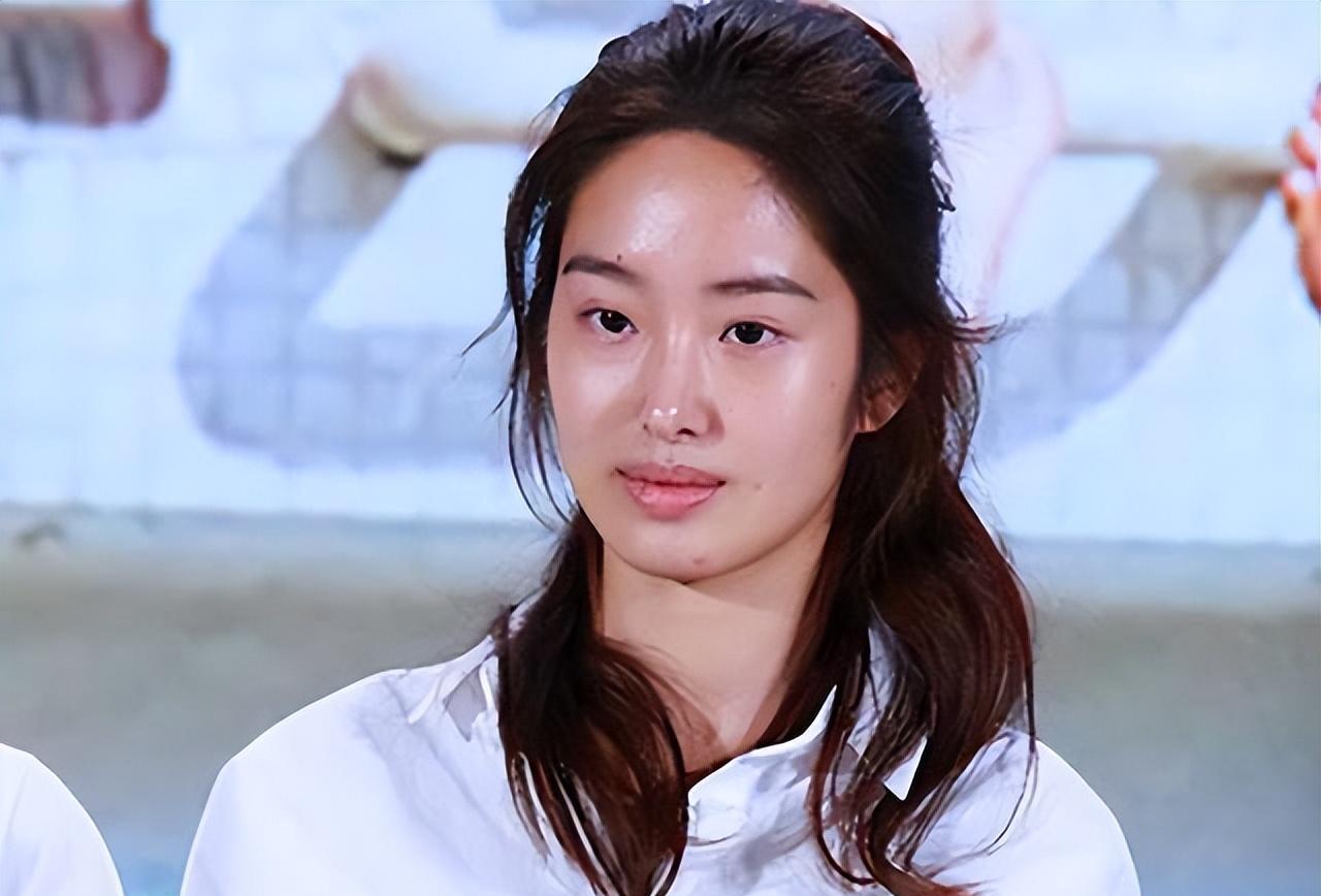 杨采钰|同样是陈金飞力捧的女星,为什么杨采钰不能像刘亦菲一样“红”?