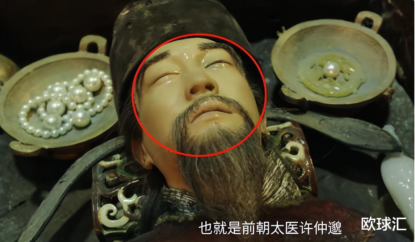 电影|52岁扮少年、膀大腰圆演少女，2022年度“最辣眼”的8部网剧