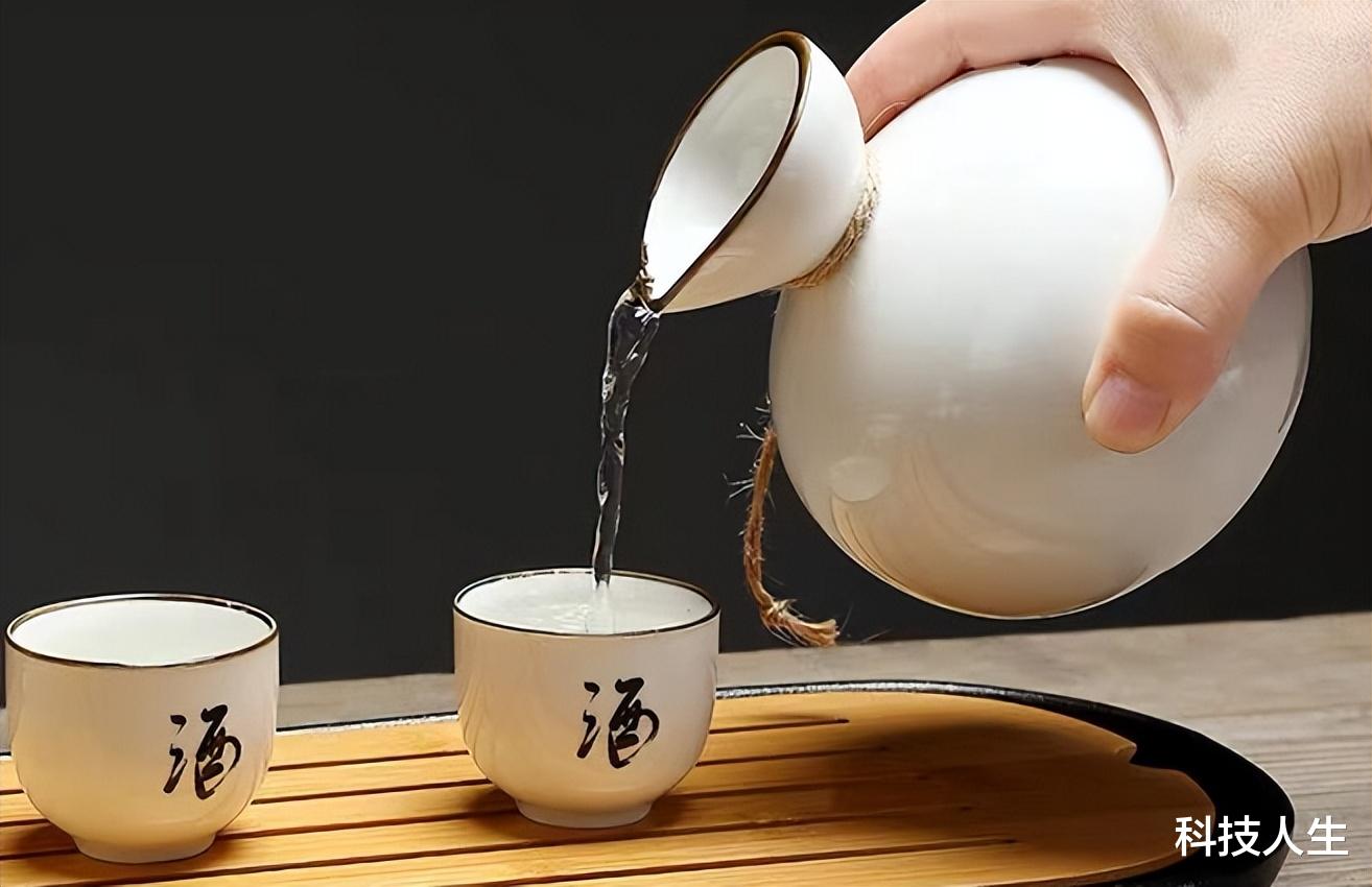 上央视“推火”的3款美酒,网友:100%粮食酒,好喝不贵