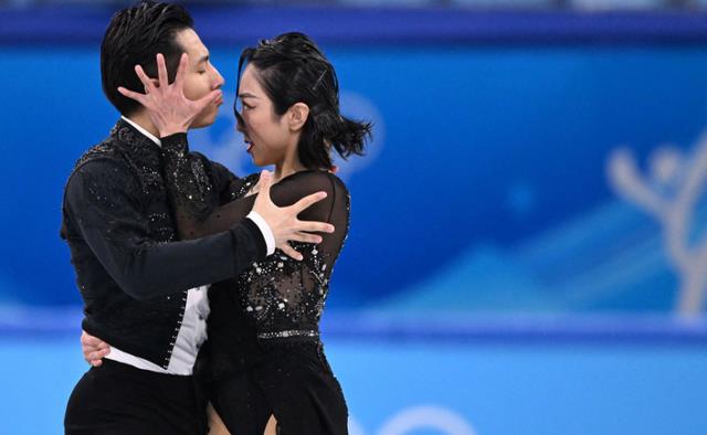 赵宏博|葱桶组合演冰上芭蕾,盼圆梦奥运;申雪赵宏博佳话再现?CCTV见证