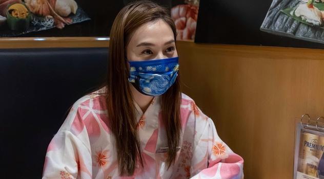 杨晨|香港知名女艺人转行做服务生！自曝经济困难泪流满面