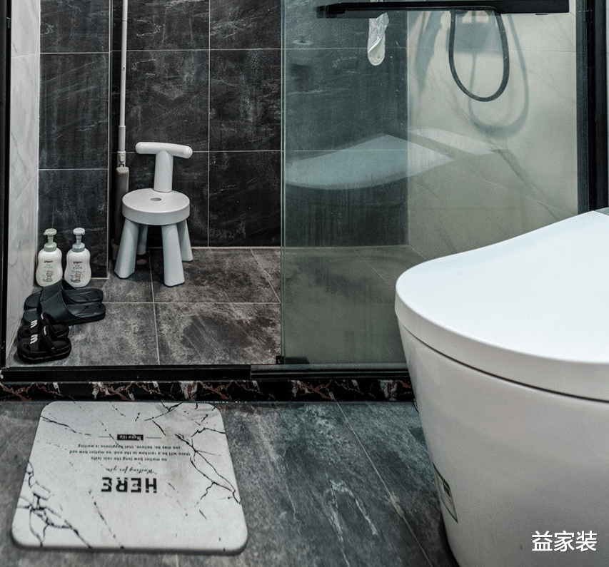 混搭风打造全新三居室，说是轻奢也不为过，还有小萌娃的游乐园