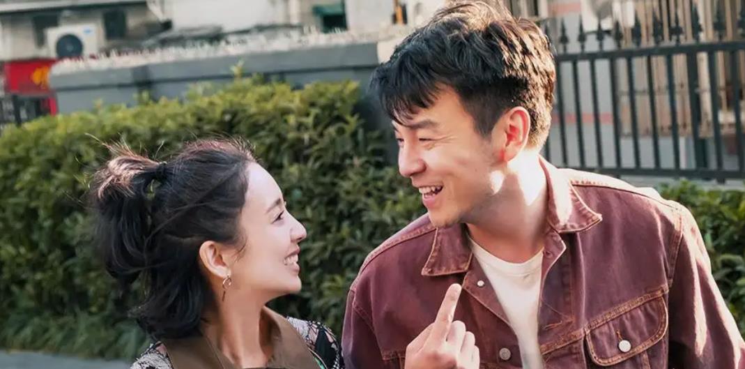 李沁|互相喂投、掀裙子、共用吸管、贴脸杀，这些明星也太没有分寸感了