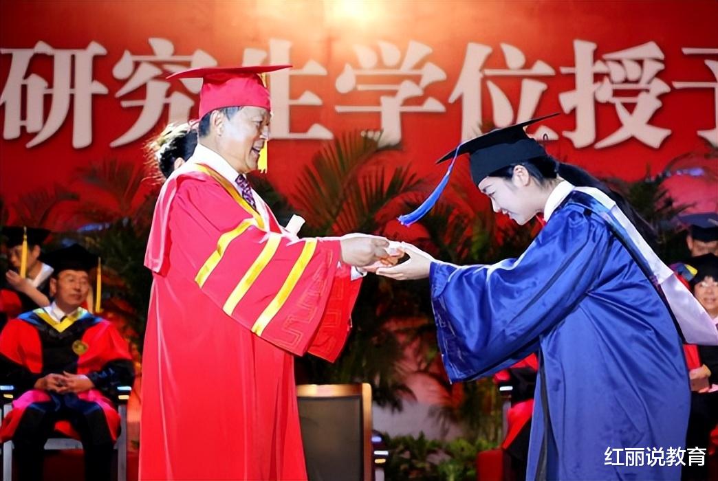 hr|“金本银硕铜博”或成985学历鄙视链,北大硕士求职,遭到HR白眼