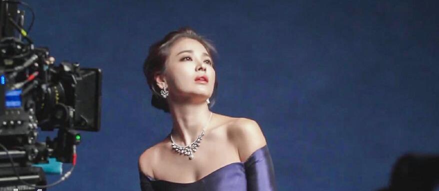 宋慧乔|女神颜值也崩了！41岁宋慧乔脸肿还僵硬，嘴歪明显像变了个人