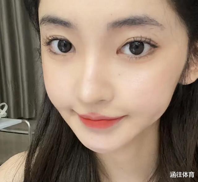整容|男网红变性后又整容，内眼角直接变菱形，网红圈整容成风影响太坏