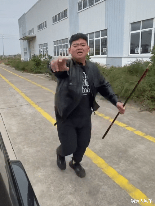教练 王浩楠减重485斤后复胖,在训练营偷懒逃跑被抓:你女朋友呢