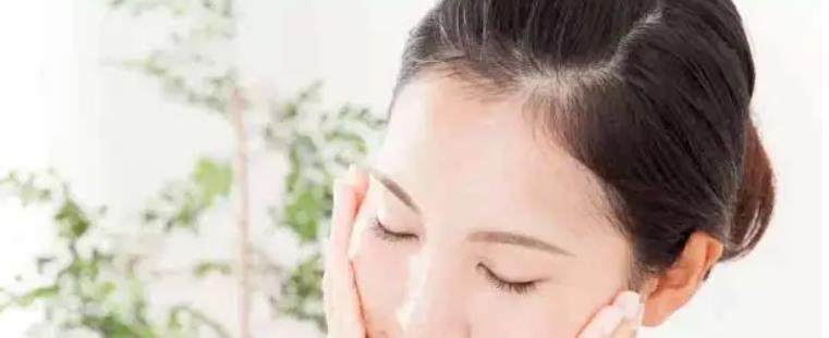 爽肤水 公认好用的四款日系爽肤水：SK2是贵妇最爱，黛珂性价比高