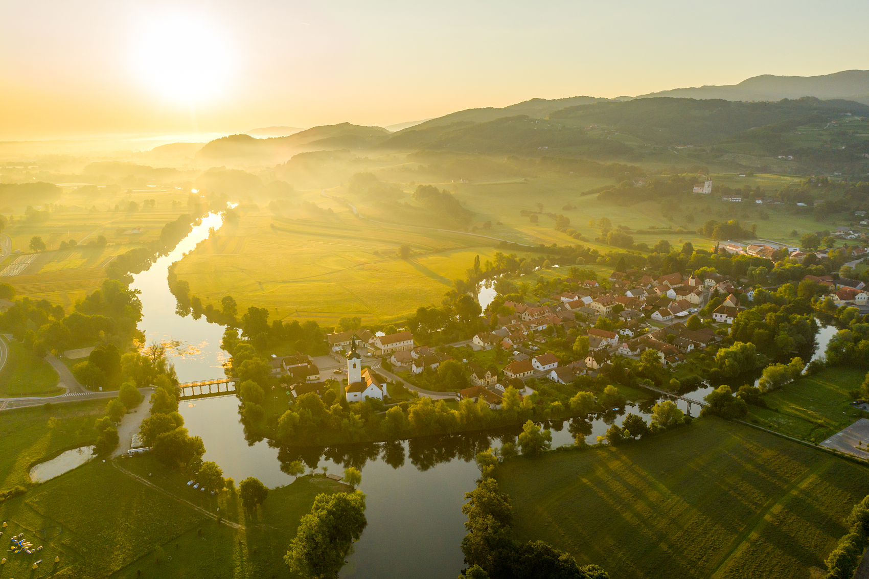 月牙泉|全球旅游下的乡村旅游发展策略