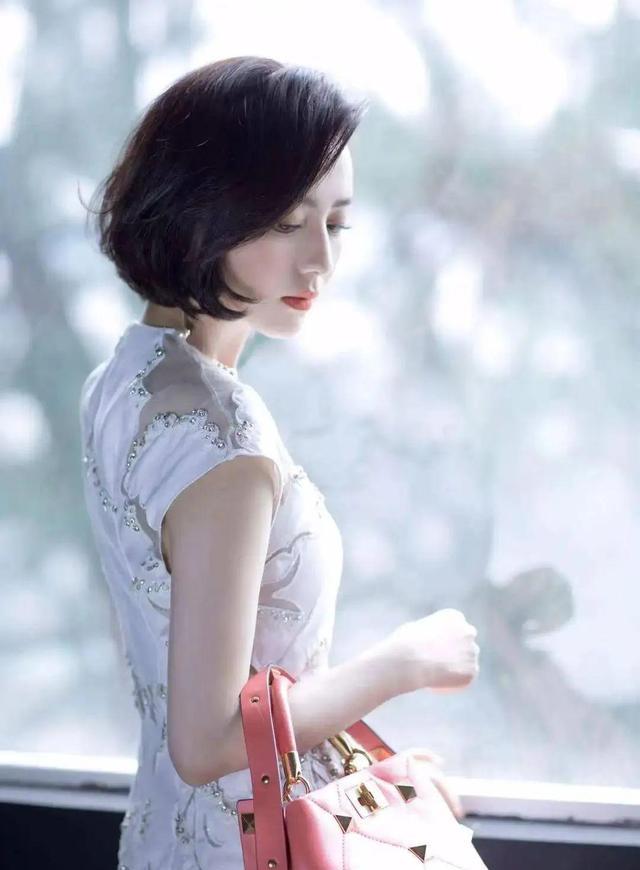 Angelababy|11位女星身材，杨颖苗条，鞠婧祎娇小