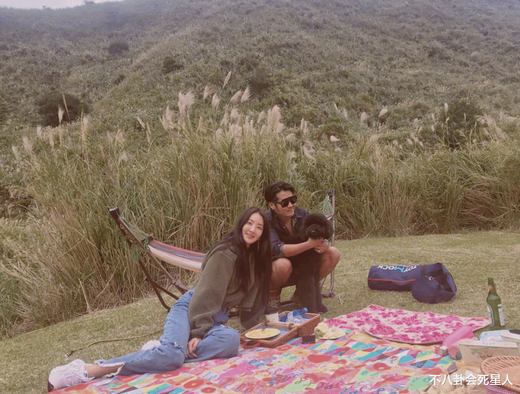 王祖蓝|有才有钱才是王道！4位矮个男星娶长腿美人，相差15厘米仍幸福