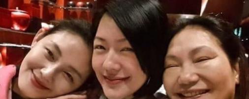 小S|小S风波后首现身,蓬头垢面秒冲击电梯,俩壮汉保镖贴身跟随