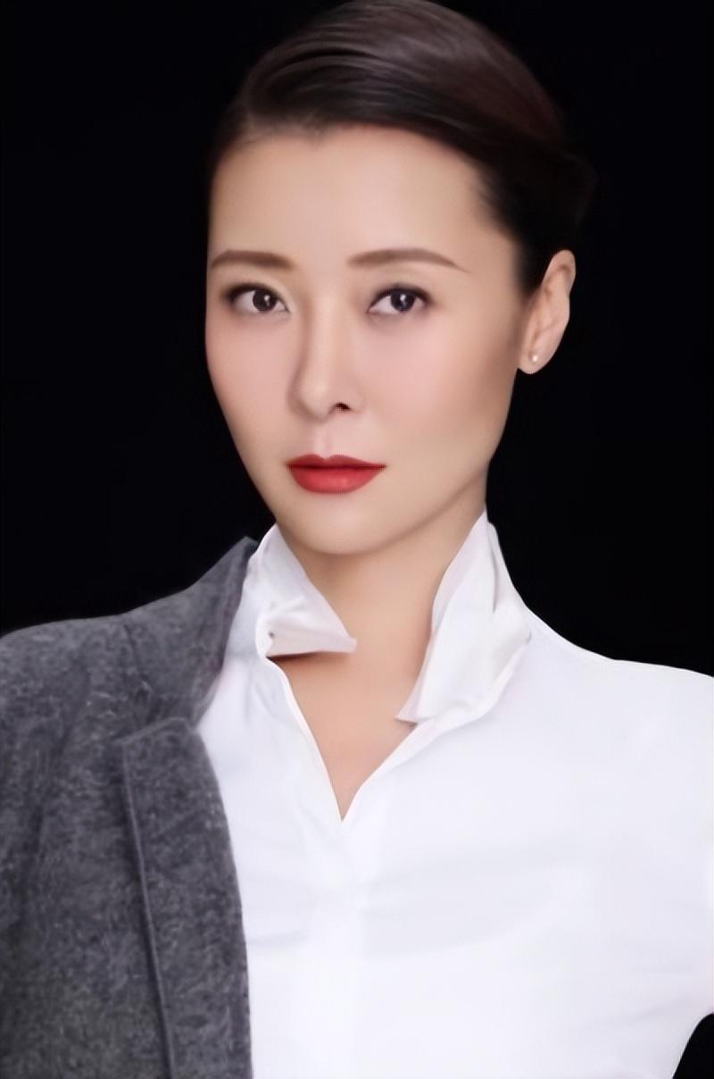 李亚鹏|李亚鹏:只挑女神当女朋友,活成了大部分男人羡慕的样子!