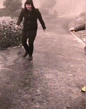 “怎么跟已婚的新女同事表白？”