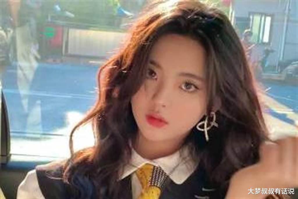 杨超越|酸民呛滤镜太重关美肌露真面目,杨超越一句话反击,融化万千粉丝