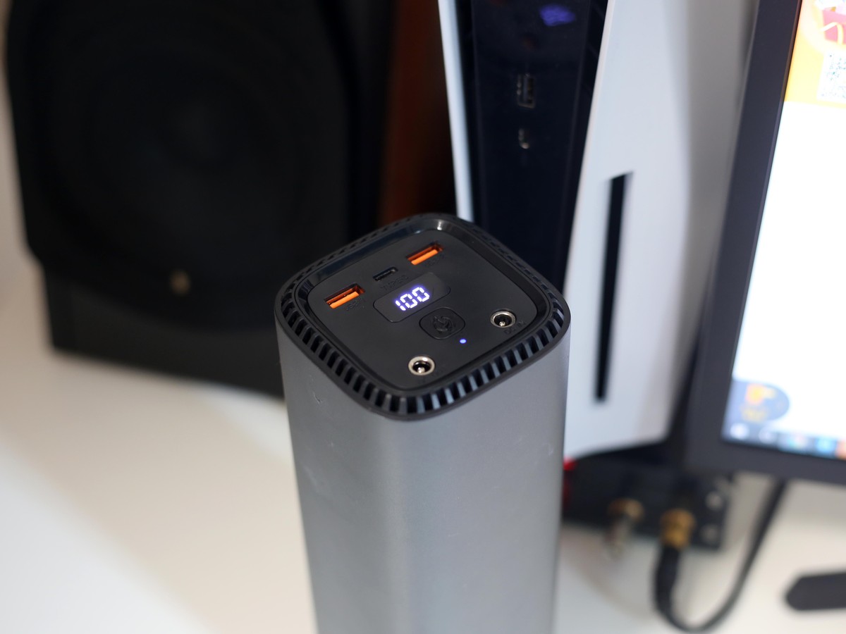 自动驾驶|真没想到，用“充电宝”也能在PS5上玩《战神4》