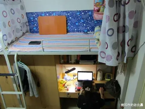 时尚发型 有些学生上大学才懂：家庭条件带来的差距，比想象中的大。怎么看？