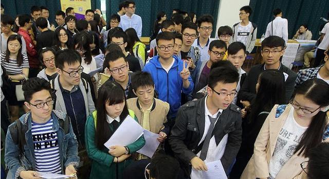 大学生|一军工企业公开招聘，本科生年收入15万起步，连大专生也有机会