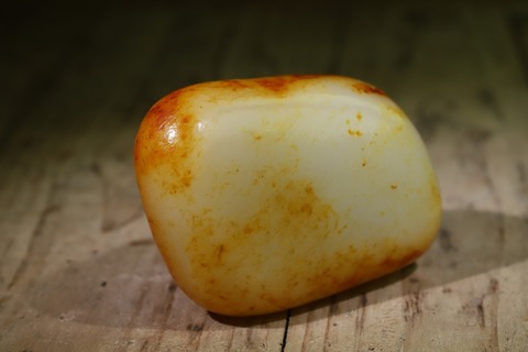 和田玉籽料|和田玉籽料“枣红皮原石”