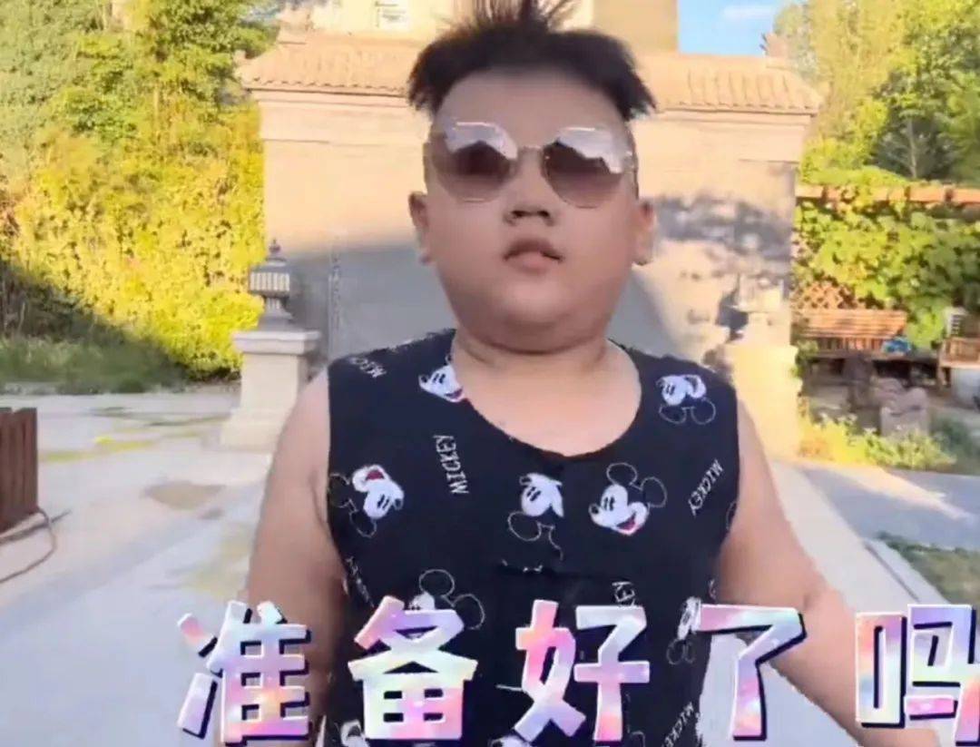 郭德纲|郭德纲砸重金力捧小儿子出道!