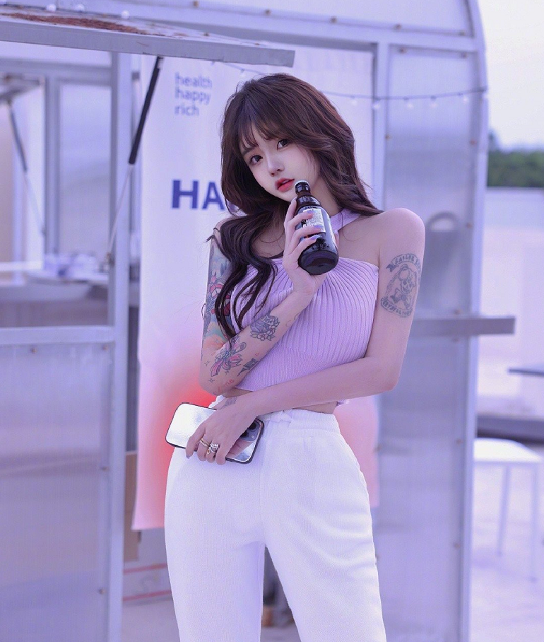 韩安冉|韩安冉23岁“三婚三离”，离婚后疯狂接单敛财