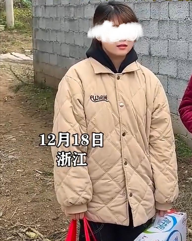 浙江:00后女孩刚回村被拉去相亲,男方秃顶离异带小孩,女孩懵了