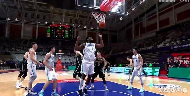 辽宁男篮|终于赢了！辽宁复仇青岛继伟振臂怒吼 郭少16+没打够 福格脱胎换骨