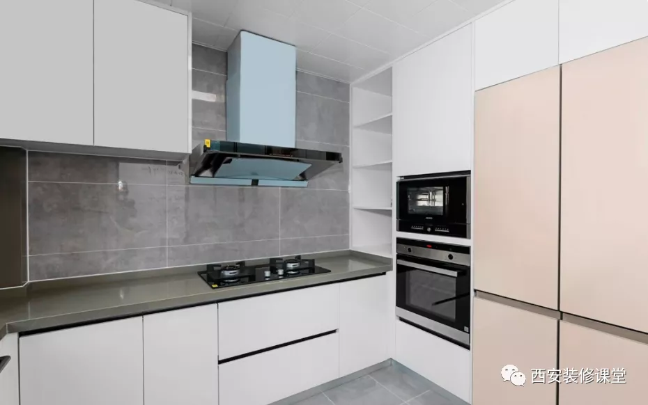 冰箱放厨房最好，怎么放是个问题