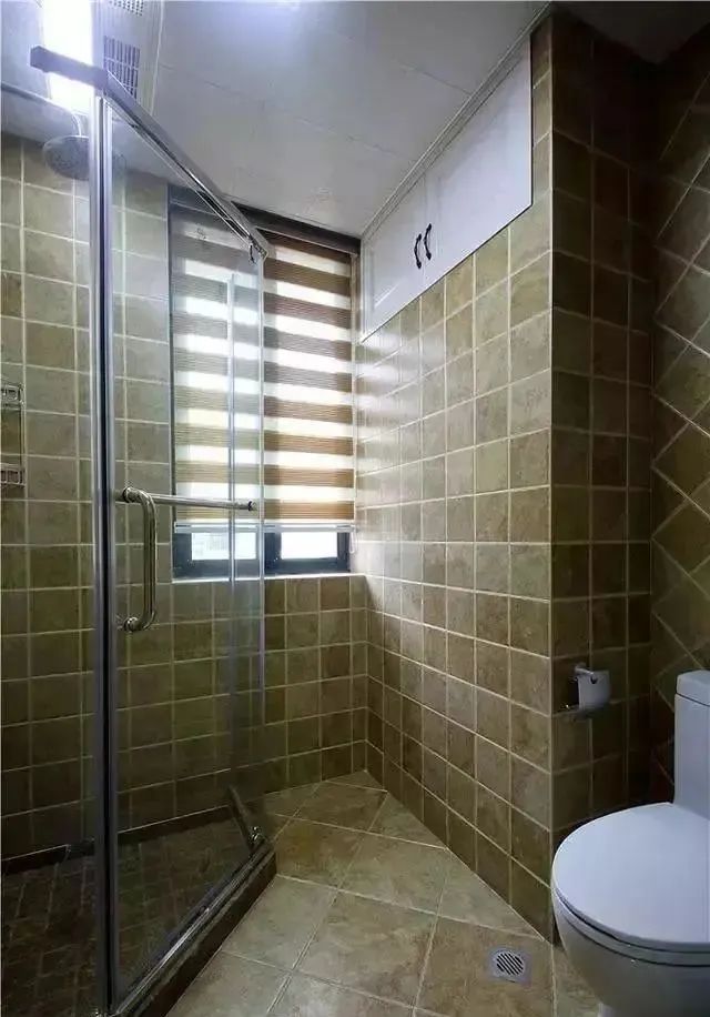 新房套内127平，装修前后花了26万，一进门玄关隔断漂亮极了！