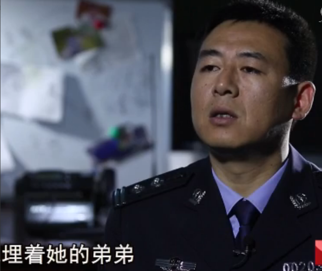 08年,辽宁女子"梦到"遇害弟弟埋尸地点,警方前往,果然挖出尸体
