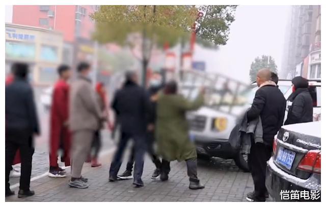 河南:每人100块加1条烟,不给就用钢架砸接亲车队