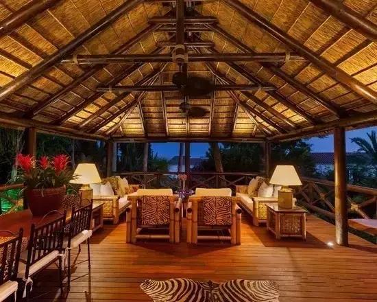 露台装成这样,一看就是个土豪,这样的露台谁不想要一个呢?