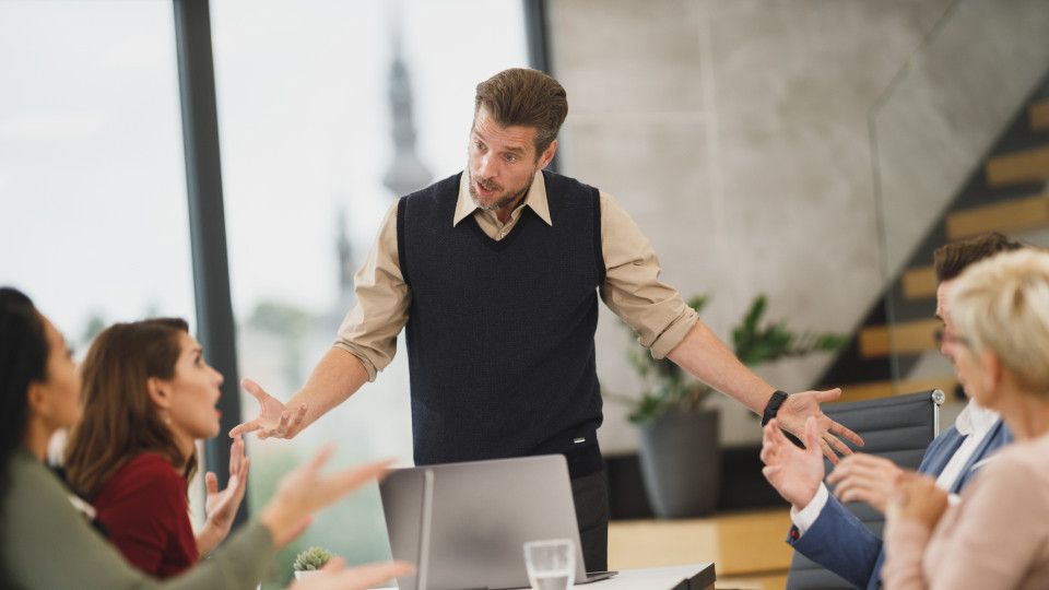 域名|使用建站平台如何快速搭建企业网站？