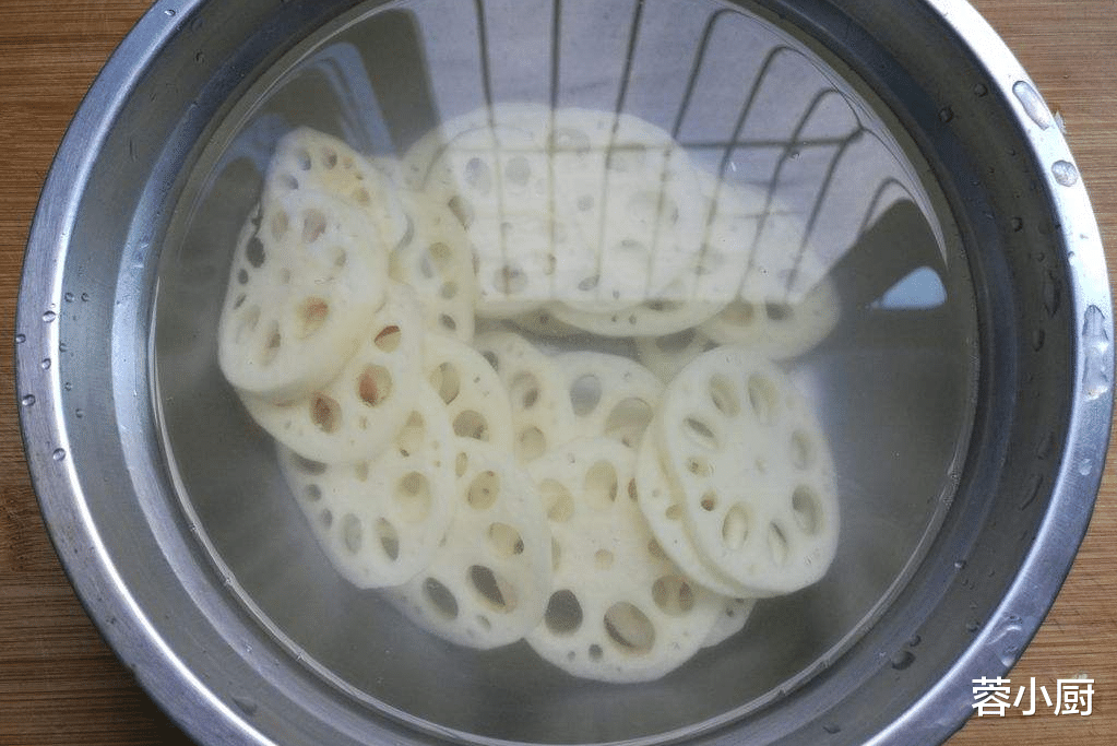 秋季主“收”,食有讲究,常吃“3白2果”,排毒降燥,保生机元气