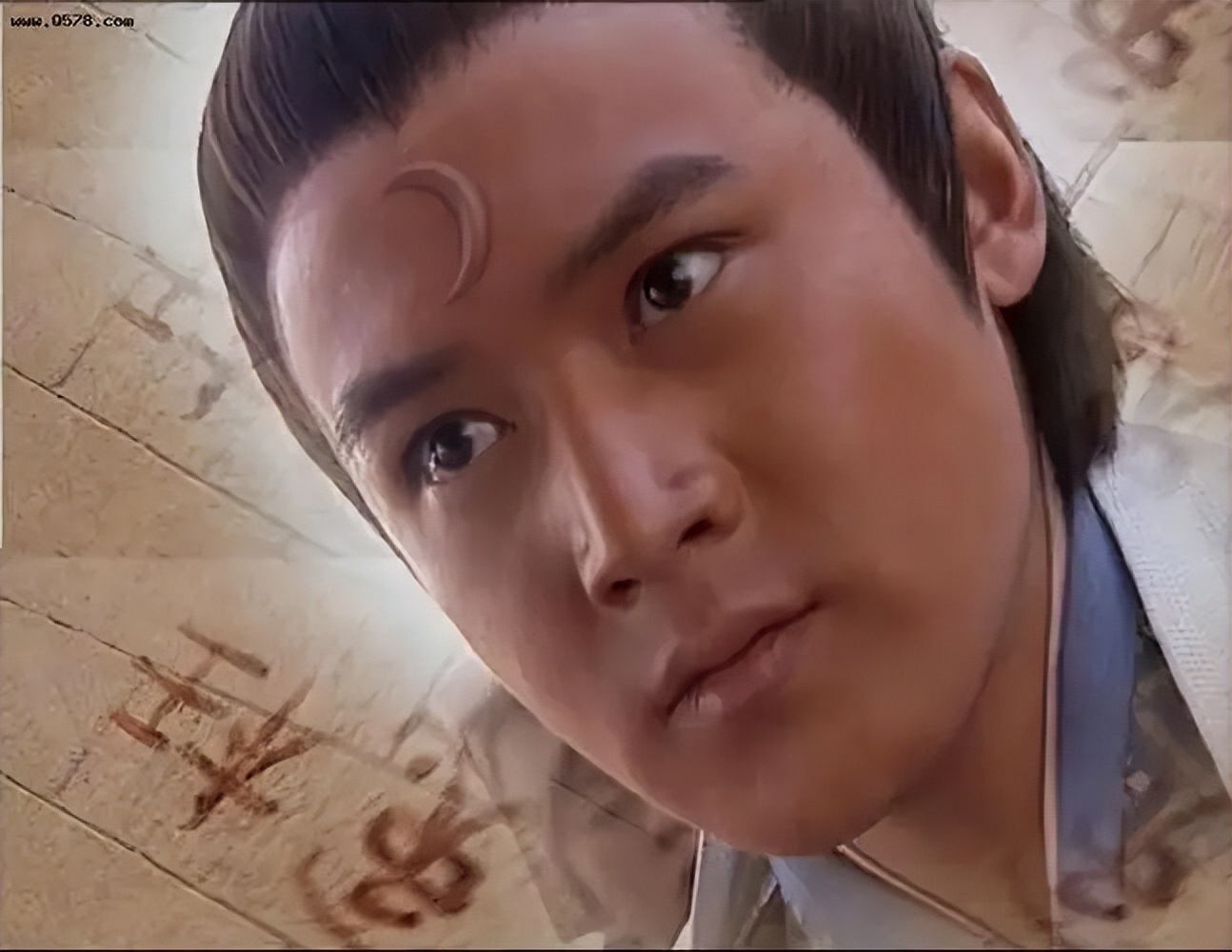 陆毅|陆毅鲍蕾夫妇坐高铁二人同时脚踩别人座位,不是一家人不进一家门