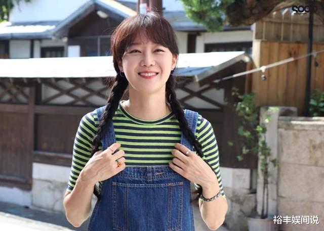 孔晓振|恭喜！41岁孔晓振承认新恋情，否认结婚，昨天刚得到孙艺珍手捧花