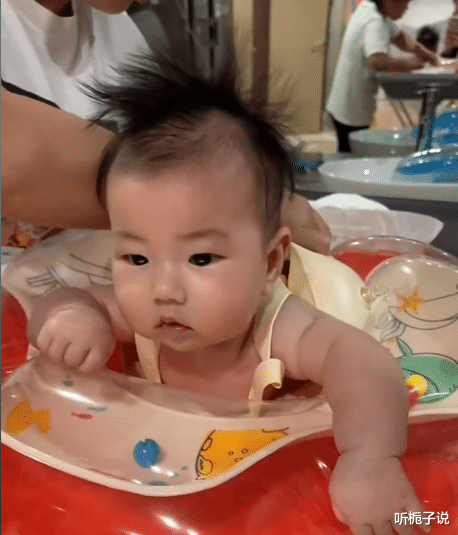 豪宅|陈佩斯外甥女，一日三餐吃得很精致，住顶级豪宅，开豪车练高尔夫