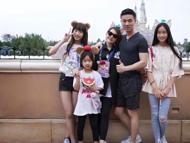 许雅钧|女明星嫁“假富豪”有多惨？眼高手低、负债累累，个个一言难尽