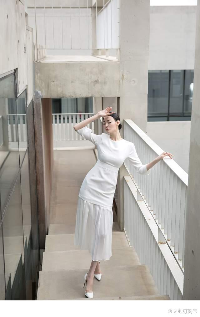 短发 像名人一样的时尚搭配,清新的春季穿搭