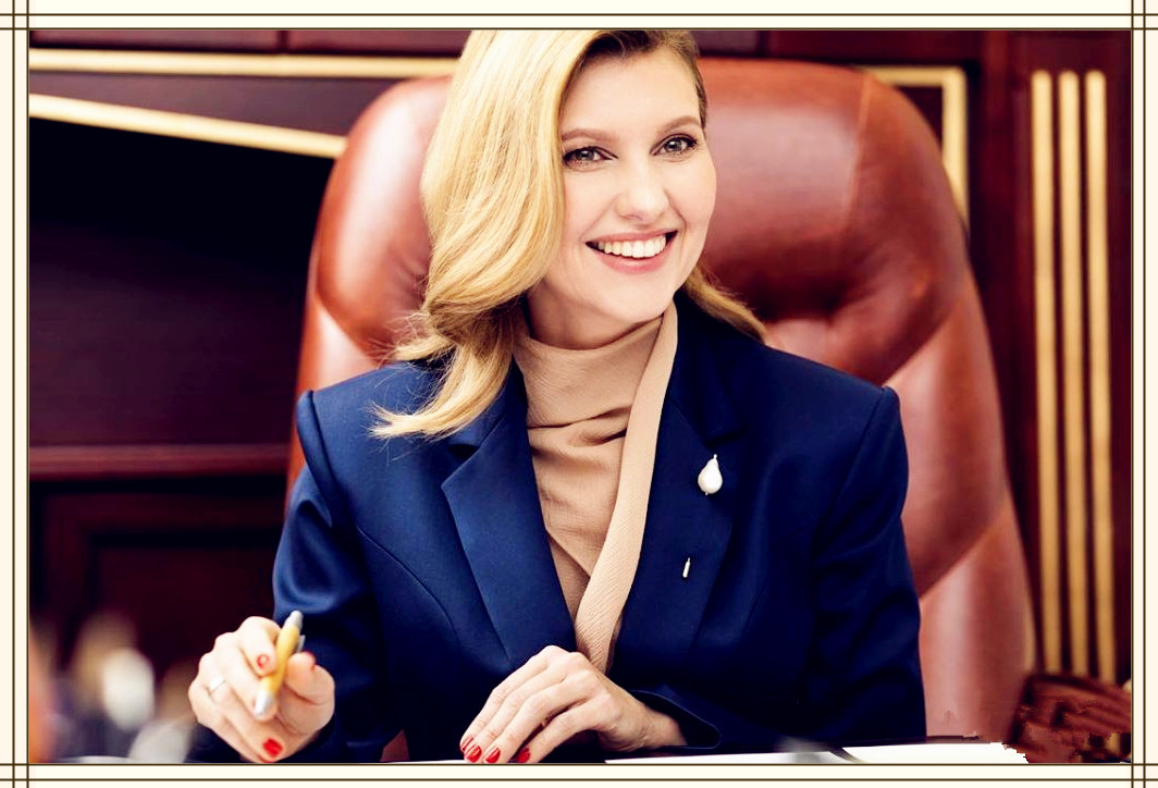 职场故事|乌克兰第一夫人衣品绝佳,西装穿出甜美感,笑容很有感染力