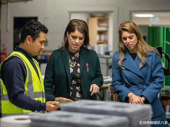 汤唯|伊丽莎白二世去世后,比阿特丽斯和尤金妮在官方活动中再次聚首!