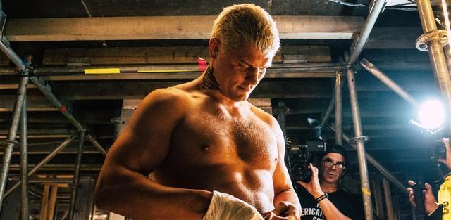 aew|危机四伏！AEW总裁承认担心WWE挖墙脚！CYN老板黑羊怒骂AEW！