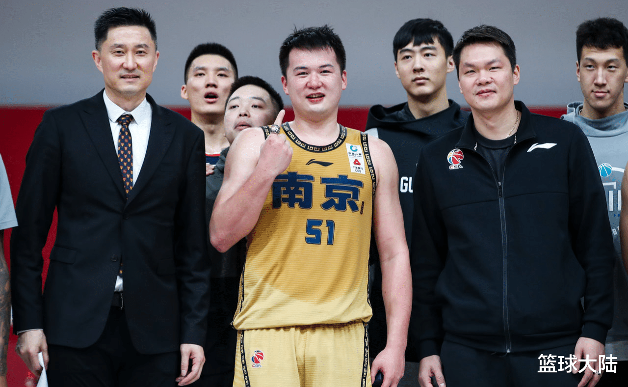 广东男篮|欢迎！曝万圣伟重返广东宏远，再次联手杜锋让人期待