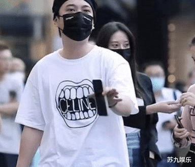 王思聪|王思聪和朋友一起吃饭,全程十分开心,阵仗大到一般人无法想象