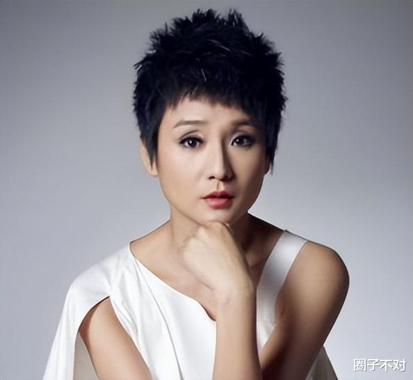 柯蓝|\根正苗红\柯蓝：背景不输韩雪被断言活不过38，情史丰富至今未婚