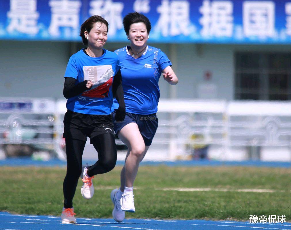 孙颖莎|弯道超车！王曼昱上位，教练又凑合安排，心疼孙颖莎刘国梁糊涂