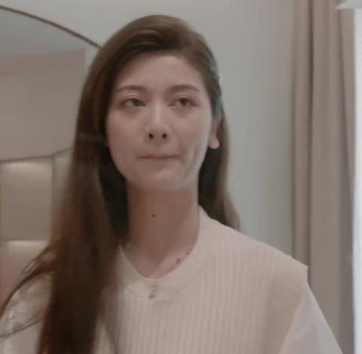 孔汝淳|孔汝淳“学霸”人设翻车，成绩单曝光，网友：中游都困难