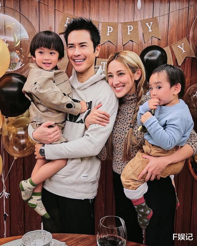 郑嘉颖|郑嘉颖和大儿子一起首次制作香蕉蛋糕 太太陈凯琳在一旁开心指导